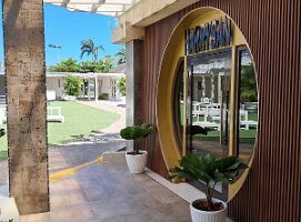 Harrysan Entrance now opens to Courtyard and Dining Room