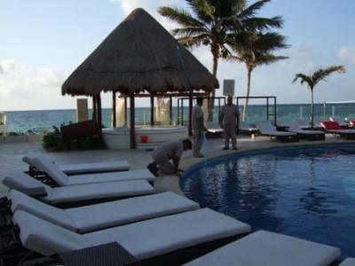Desire Cancun Main Pool